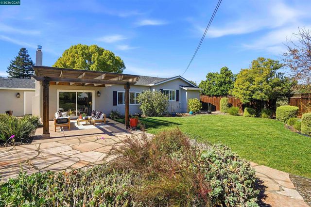 2117 Gill Port Ln., Walnut Creek, CA 94598