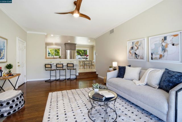 2117 Gill Port Ln., Walnut Creek, CA 94598