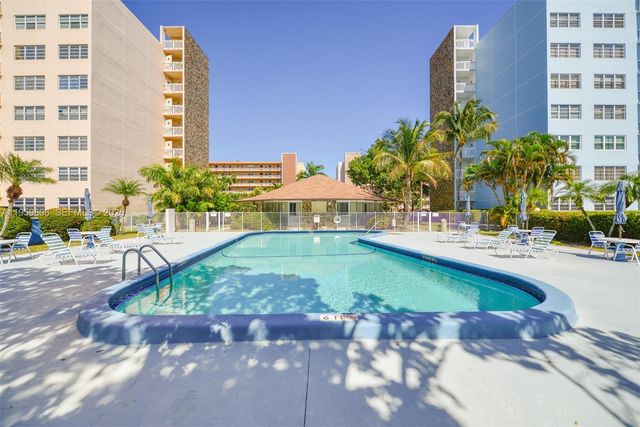 400 NE 12th Ave 505, Hallandale Beach, FL 33009