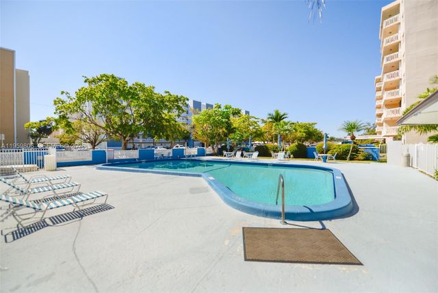 400 NE 12th Ave 505, Hallandale Beach, FL 33009