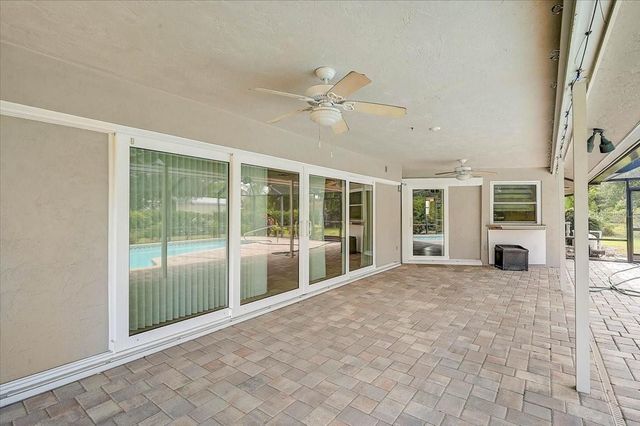 426 WHITFIELD AVENUE, Sarasota, FL 34243