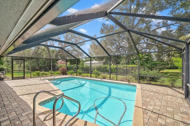 426 WHITFIELD AVENUE, Sarasota, FL 34243
