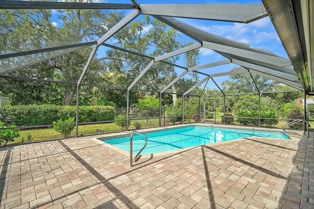 426 WHITFIELD AVENUE, Sarasota, FL 34243