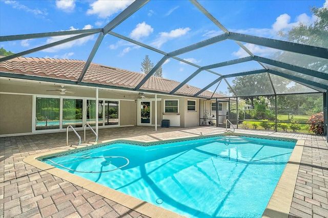 426 WHITFIELD AVENUE, Sarasota, FL 34243