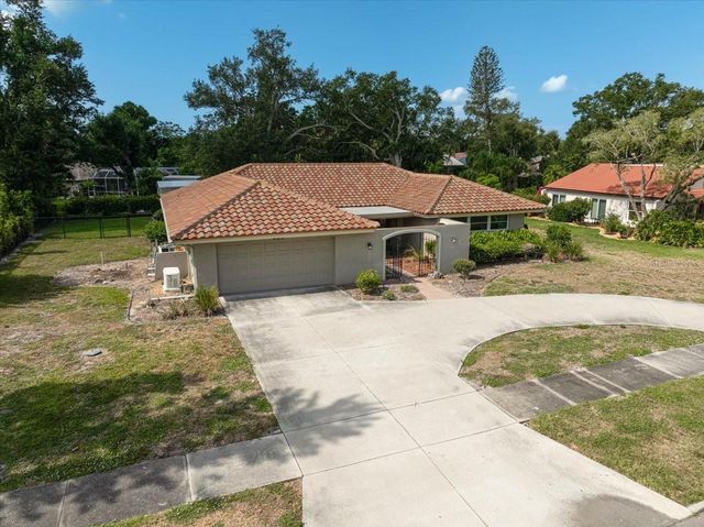 426 WHITFIELD AVENUE, Sarasota, FL 34243