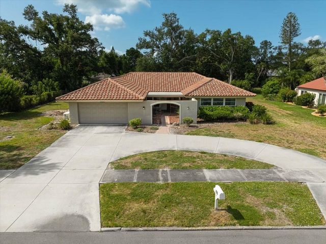 426 WHITFIELD AVENUE, Sarasota, FL 34243