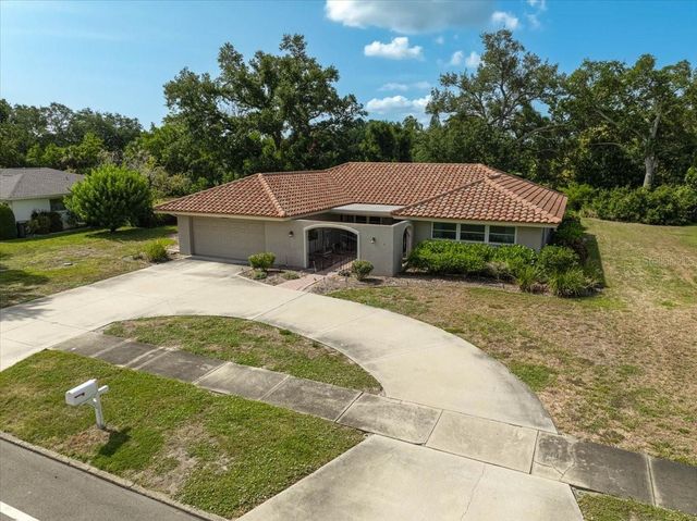 426 WHITFIELD AVENUE, Sarasota, FL 34243
