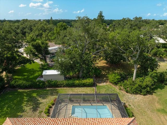 426 WHITFIELD AVENUE, Sarasota, FL 34243