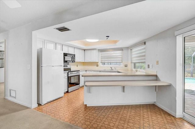 426 WHITFIELD AVENUE, Sarasota, FL 34243
