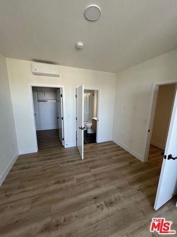 5813 Lexington Avenue 203, Los Angeles, CA 90038