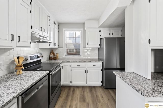 4417 Poppleton Avenue, Omaha, NE 68105