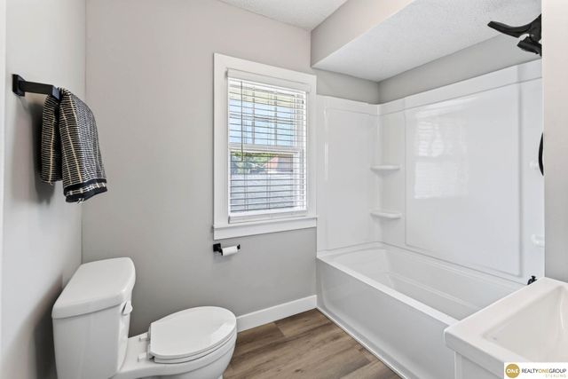 4417 Poppleton Avenue, Omaha, NE 68105