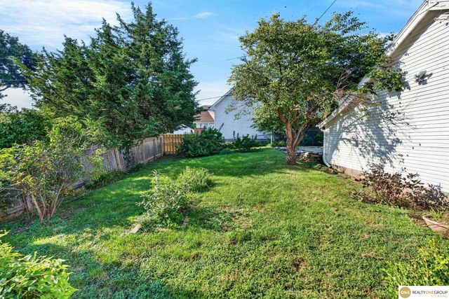 4417 Poppleton Avenue, Omaha, NE 68105