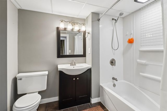 1214 NW Applewood Street, Ankeny, IA 50023
