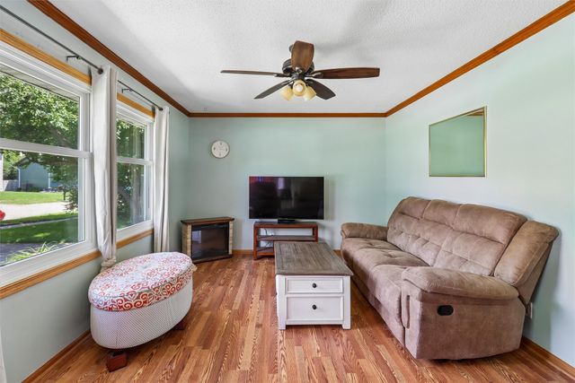 1214 NW Applewood Street, Ankeny, IA 50023
