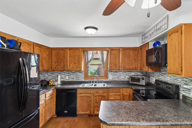 1214 NW Applewood Street, Ankeny, IA 50023