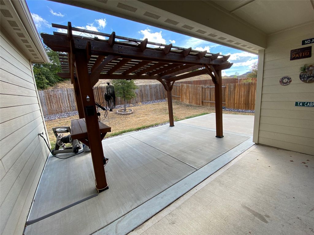 217 Bearman Drive, Fort Worth, TX 76120 — photo 5