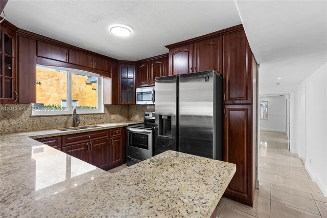 1835 SW 18th St, Miami, FL 33145