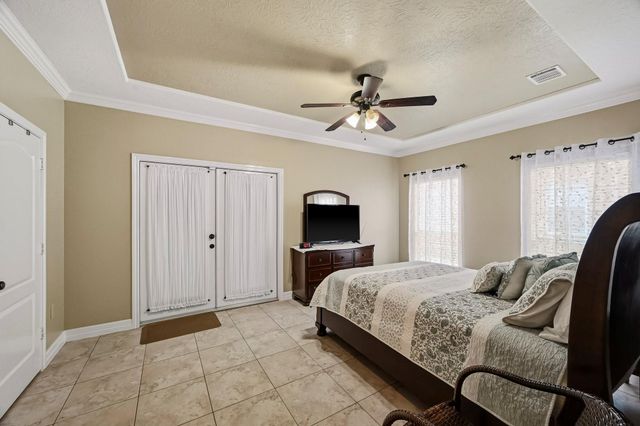 5627 Brookfield Drive, Houston, TX 77085