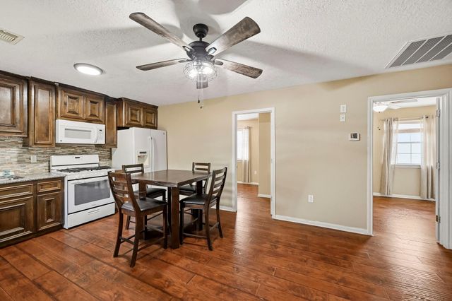 5627 Brookfield Drive, Houston, TX 77085