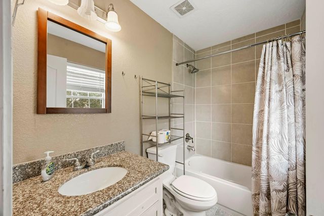 5627 Brookfield Drive, Houston, TX 77085