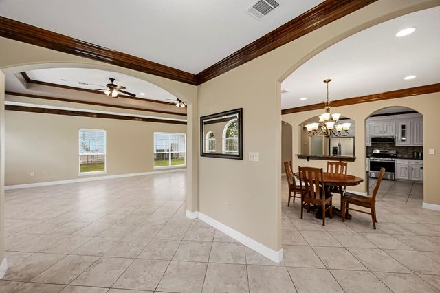 5627 Brookfield Drive, Houston, TX 77085