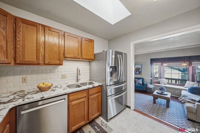 1401 N 61st Street, Lincoln, NE 68505