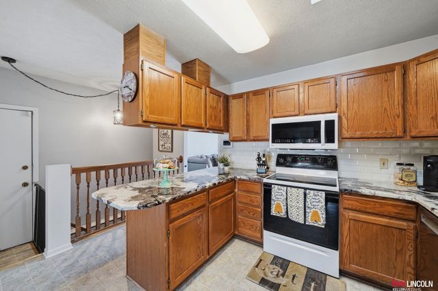 1401 N 61st Street, Lincoln, NE 68505