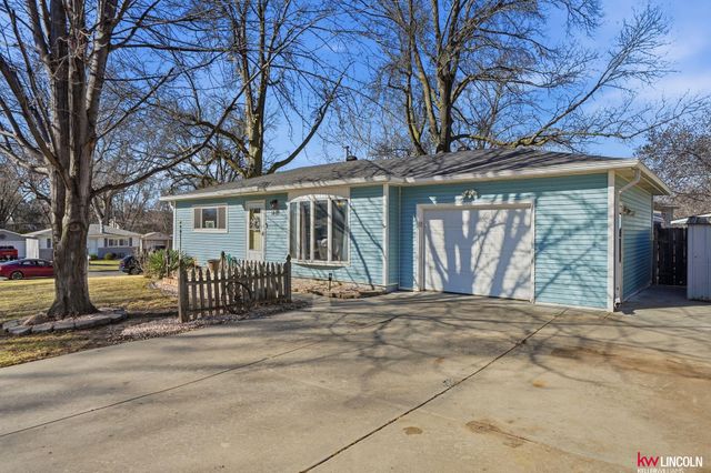 1401 N 61st Street, Lincoln, NE 68505