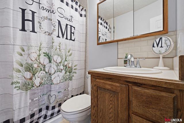 1401 N 61st Street, Lincoln, NE 68505