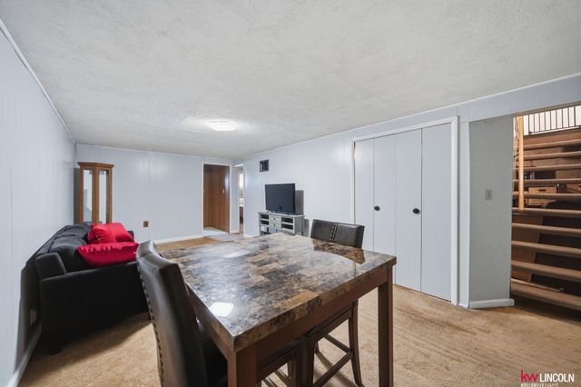 1401 N 61st Street, Lincoln, NE 68505