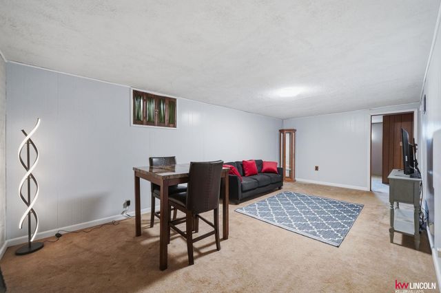 1401 N 61st Street, Lincoln, NE 68505