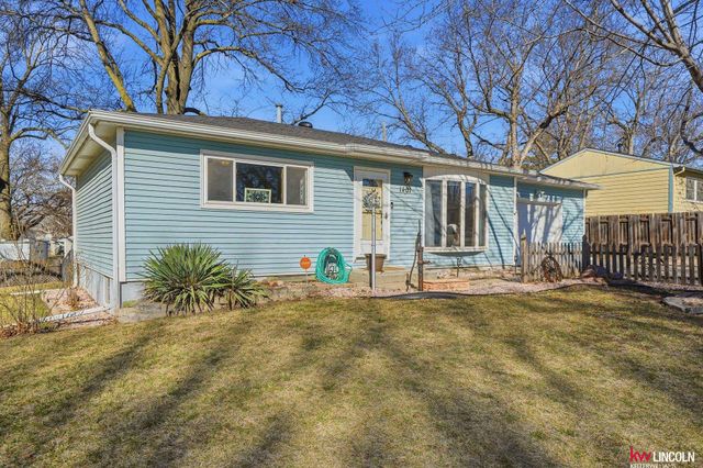 1401 N 61st Street, Lincoln, NE 68505
