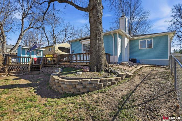 1401 N 61st Street, Lincoln, NE 68505