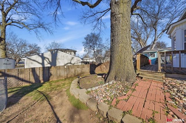 1401 N 61st Street, Lincoln, NE 68505