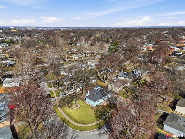 1401 N 61st Street, Lincoln, NE 68505