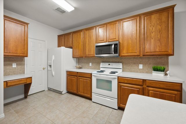 505 Boronia Road, Arlington, TX 76002
