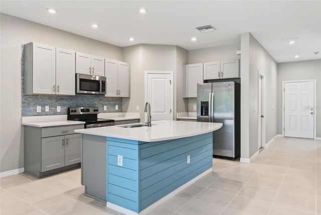 6425 FAIRMONT LANE, Palmetto, FL 34221