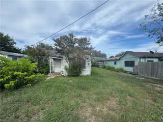 334 Osage St, Corpus Christi, TX 78405