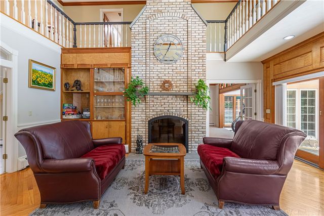 7 Kings Row, Cumberland, RI 02864