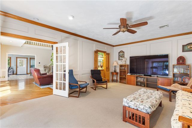 7 Kings Row, Cumberland, RI 02864