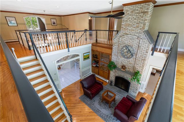 7 Kings Row, Cumberland, RI 02864