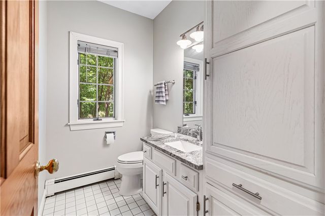7 Kings Row, Cumberland, RI 02864