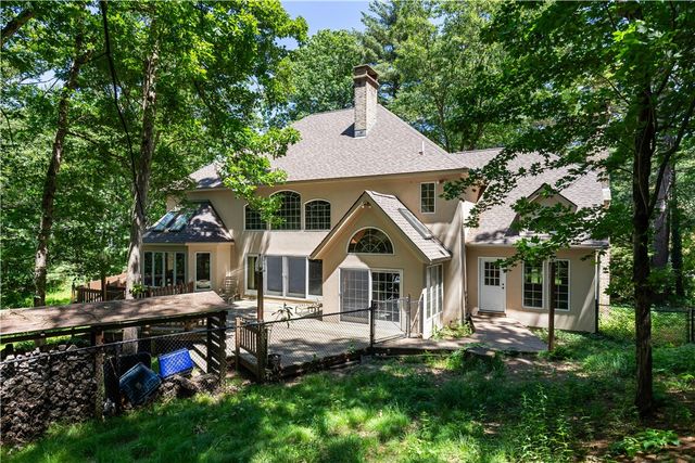 7 Kings Row, Cumberland, RI 02864