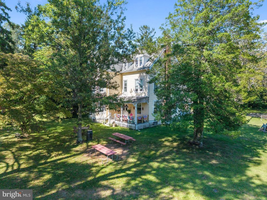 354 VALLEYBROOK RD, GLEN MILLS, PA 19342 — photo 4