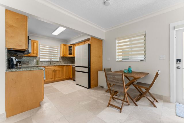 1203 Hillsboro Mile 7b, Hillsboro Beach, FL 33062