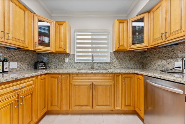 1203 Hillsboro Mile 7b, Hillsboro Beach, FL 33062