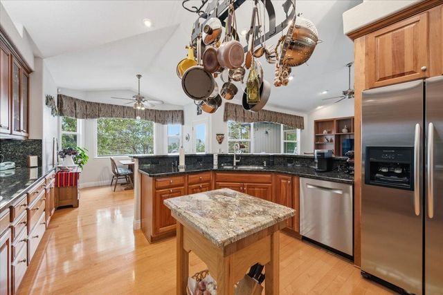 10716 Arianna Ct, Grass Valley, CA 95949