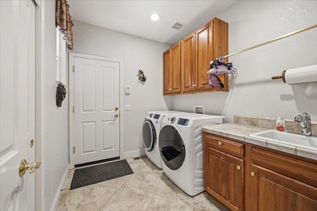 10716 Arianna Ct, Grass Valley, CA 95949