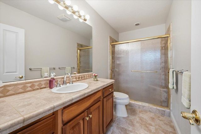 10716 Arianna Ct, Grass Valley, CA 95949